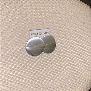 Round Silver earrings